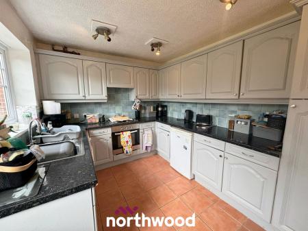 3 bedroom Detached house for sale in Cathedral Court, Dunsville, Doncaster, DN7