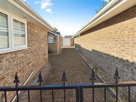 3 bedroom Bungalow for sale in Coppice Avenue, Hatfield, Doncaster, DN7