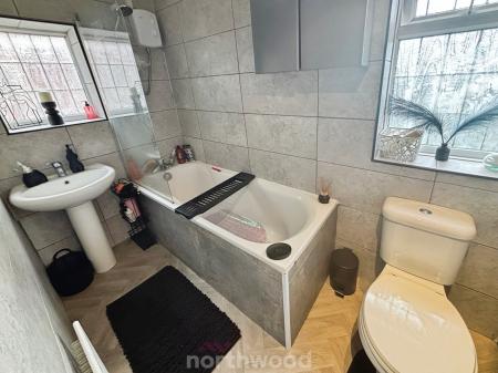 2 bedroom Semi-detached house for sale in Coronation Road, Stainforth, Doncaster, DN7