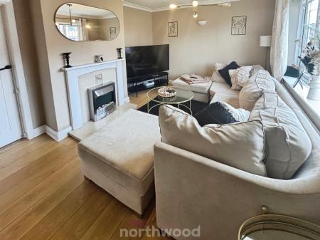 2 bedroom Semi-detached house for sale in Coronation Road, Stainforth, Doncaster, DN7