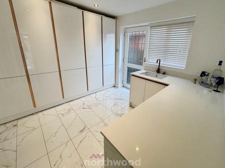 7 bedroom Detached house for sale in Doncaster Road, Hatfield, Doncaster, DN7