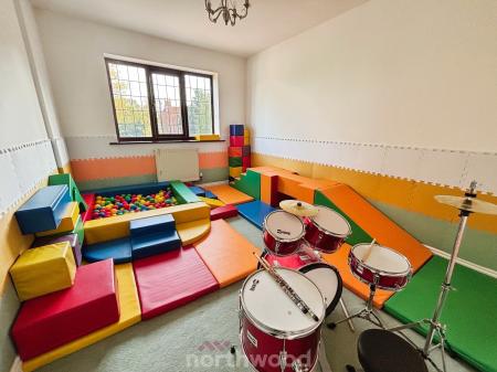 7 bedroom Detached house for sale in Doncaster Road, Hatfield, Doncaster, DN7