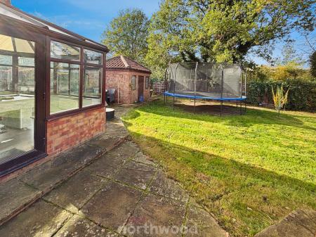 7 bedroom Detached house for sale in Doncaster Road, Hatfield, Doncaster, DN7