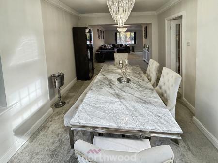 7 bedroom Detached house for sale in Doncaster Road, Hatfield, Doncaster, DN7