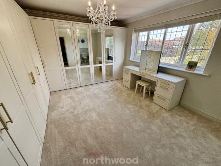 7 bedroom Detached house for sale in Doncaster Road, Hatfield, Doncaster, DN7