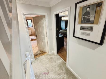 7 bedroom Detached house for sale in Doncaster Road, Hatfield, Doncaster, DN7