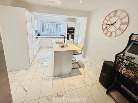 7 bedroom Detached house for sale in Doncaster Road, Hatfield, Doncaster, DN7