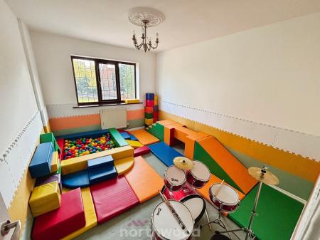 7 bedroom Detached house for sale in Doncaster Road, Hatfield, Doncaster, DN7