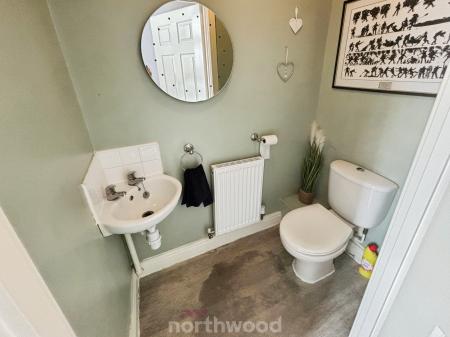 3 bedroom Semi-detached house for sale in Fountains Close, Kirk Sandall, Doncaster, DN3