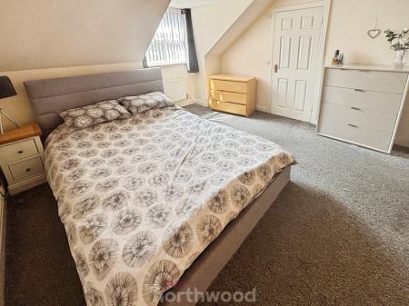 3 bedroom Semi-detached house for sale in Fountains Close, Kirk Sandall, Doncaster, DN3