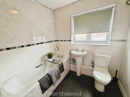 3 bedroom Semi-detached house for sale in Fountains Close, Kirk Sandall, Doncaster, DN3