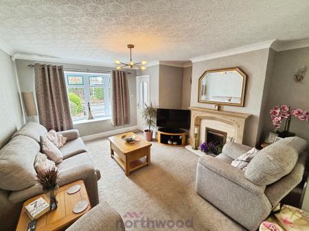 3 bedroom Detached house for sale in Grange Avenue, Hatfield, Doncaster, DN7