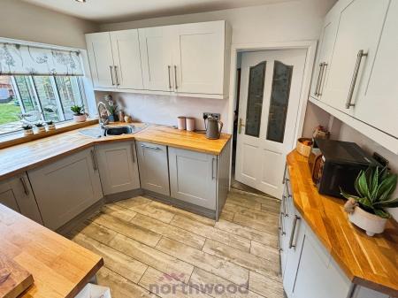 3 bedroom Detached house for sale in Grange Avenue, Hatfield, Doncaster, DN7