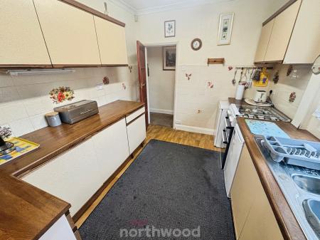 2 bedroom Semi-detached house for sale in High Street, Dunsville, Doncaster, DN7