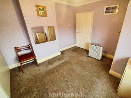 2 bedroom Semi-detached house for sale in High Street, Dunsville, Doncaster, DN7