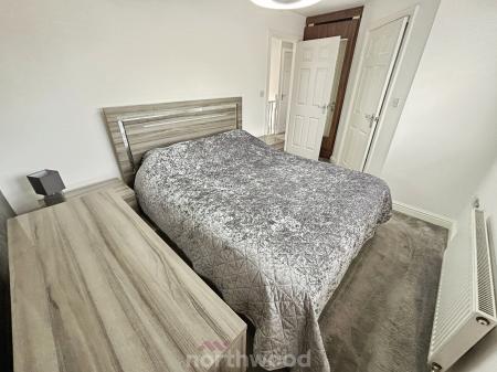 3 bedroom Semi-detached house for sale in Highfield Close, Doncaster, Doncaster, DN7