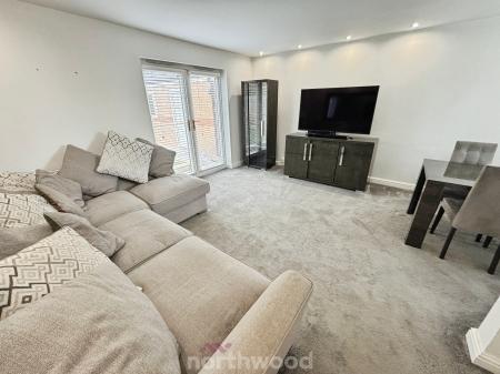 3 bedroom Semi-detached house for sale in Highfield Close, Doncaster, Doncaster, DN7