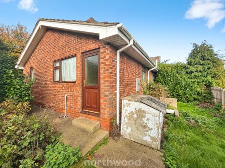 2 bedroom Bungalow for sale in Lings Lane, Hatfield, Doncaster, DN7