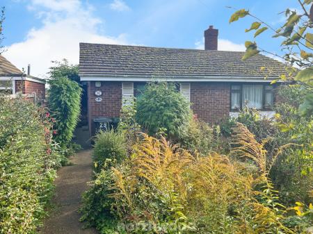 2 bedroom Bungalow for sale in Lings Lane, Hatfield, Doncaster, DN7