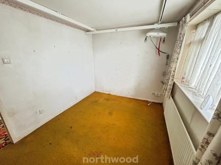 2 bedroom Bungalow for sale in Lings Lane, Hatfield, Doncaster, DN7