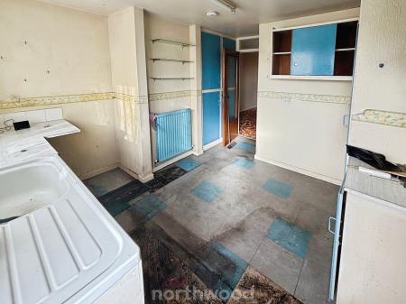 2 bedroom Bungalow for sale in Lings Lane, Hatfield, Doncaster, DN7