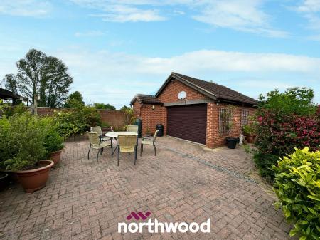 3 bedroom Detached house for sale in Main Street, Fishlake, Doncaster, DN7