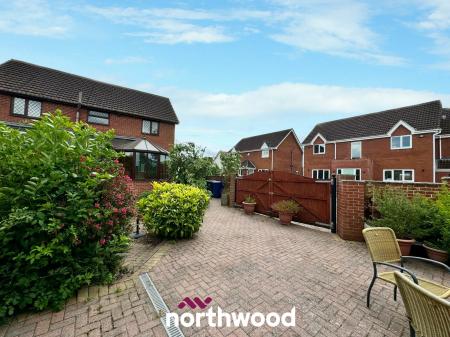 3 bedroom Detached house for sale in Main Street, Fishlake, Doncaster, DN7