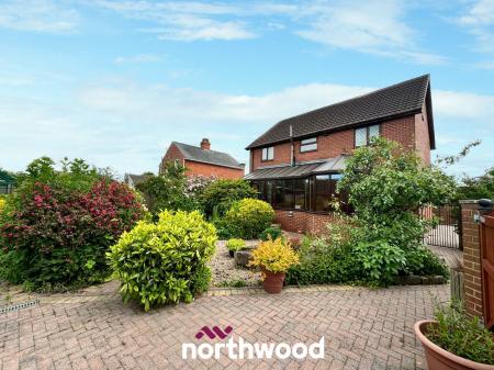 3 bedroom Detached house for sale in Main Street, Fishlake, Doncaster, DN7