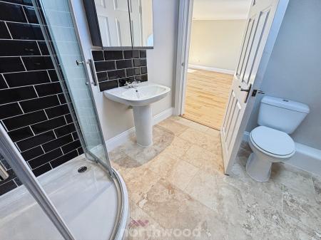 6 bedroom Detached house for sale in Main Street, Hatfield Woodhouse, Doncaster, DN7