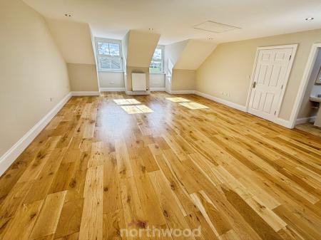 6 bedroom Detached house for sale in Main Street, Hatfield Woodhouse, Doncaster, DN7