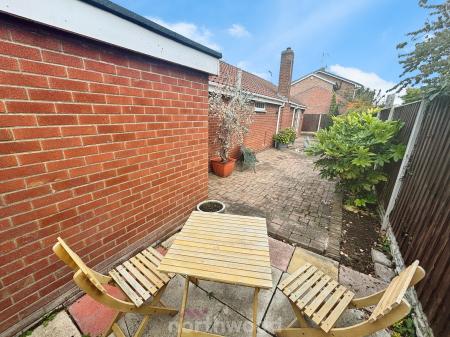 2 bedroom Bungalow for sale in Millard Avenue, Hatfield, Doncaster, DN7