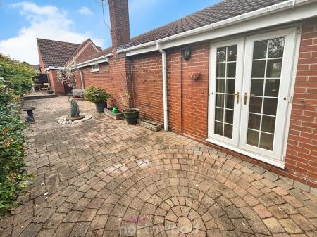 2 bedroom Bungalow for sale in Millard Avenue, Hatfield, Doncaster, DN7