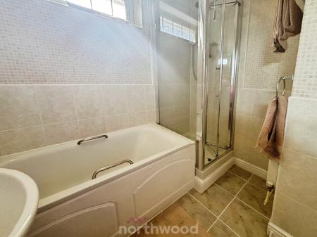 2 bedroom Bungalow for sale in Millard Avenue, Hatfield, Doncaster, DN7