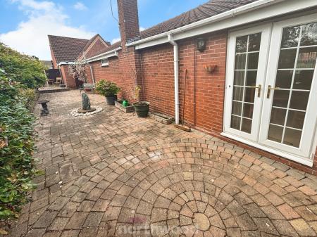 2 bedroom Bungalow for sale in Millard Avenue, Hatfield, Doncaster, DN7