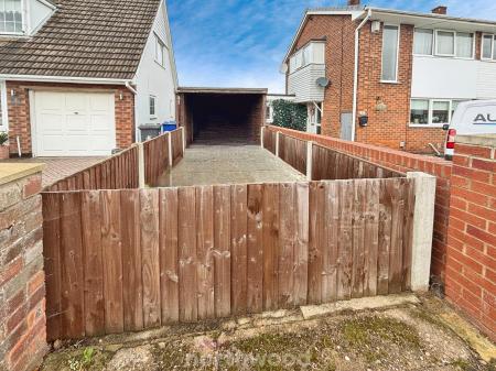 3 bedroom Semi-detached house for sale in Millard Avenue, Hatfield, Doncaster, DN7