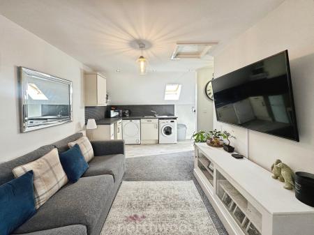 2 bedroom Maisonette for sale in Paddock Way, Hatfield, Doncaster, DN7