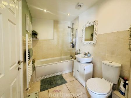 2 bedroom Maisonette for sale in Paddock Way, Hatfield, Doncaster, DN7