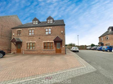 Paddock Way, Hatfield, Doncaster, DN7