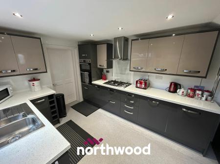 4 bedroom Semi-detached house for sale in Prospect Hill, Whitby, North Yorkshire, YO21