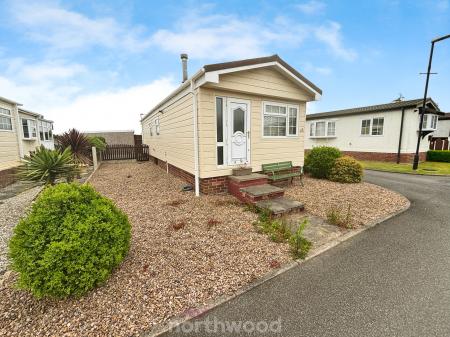 1 bedroom Park home for sale in Redhouse Park, Hatfield Woodhouse, Doncaster, DN7