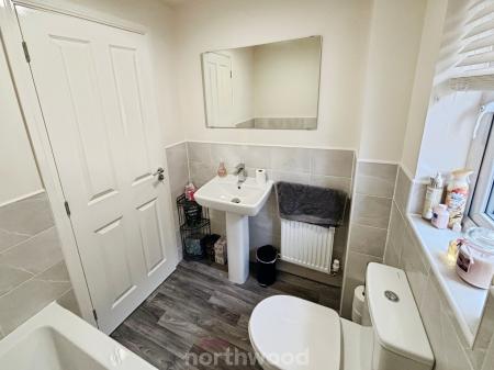 3 bedroom Semi-detached house for sale in Saxon Avenue, Doncaster, Doncaster, DN7