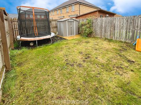 3 bedroom Semi-detached house for sale in Saxon Avenue, Doncaster, Doncaster, DN7