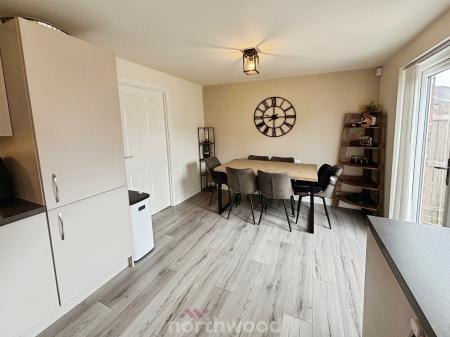 3 bedroom Semi-detached house for sale in Saxon Avenue, Doncaster, Doncaster, DN7