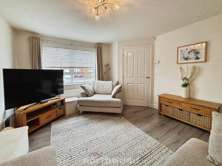 3 bedroom Semi-detached house for sale in Saxon Avenue, Doncaster, Doncaster, DN7