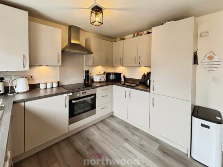 3 bedroom Semi-detached house for sale in Saxon Avenue, Doncaster, Doncaster, DN7