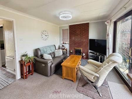 2 bedroom Bungalow for sale in St Marys Drive, Dunsville, Doncaster, DN7