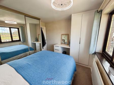 2 bedroom Bungalow for sale in St Marys Drive, Dunsville, Doncaster, DN7