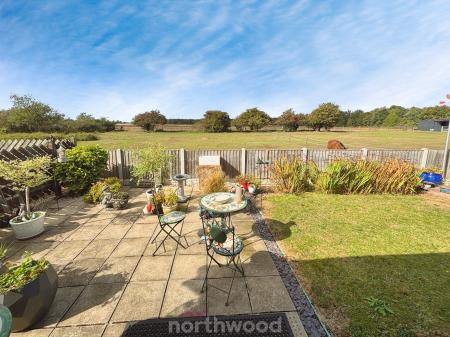 2 bedroom Bungalow for sale in St Marys Drive, Dunsville, Doncaster, DN7