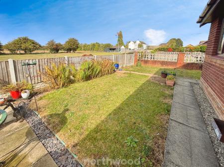 2 bedroom Bungalow for sale in St Marys Drive, Dunsville, Doncaster, DN7