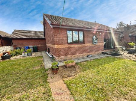 2 bedroom Bungalow for sale in St Marys Drive, Dunsville, Doncaster, DN7